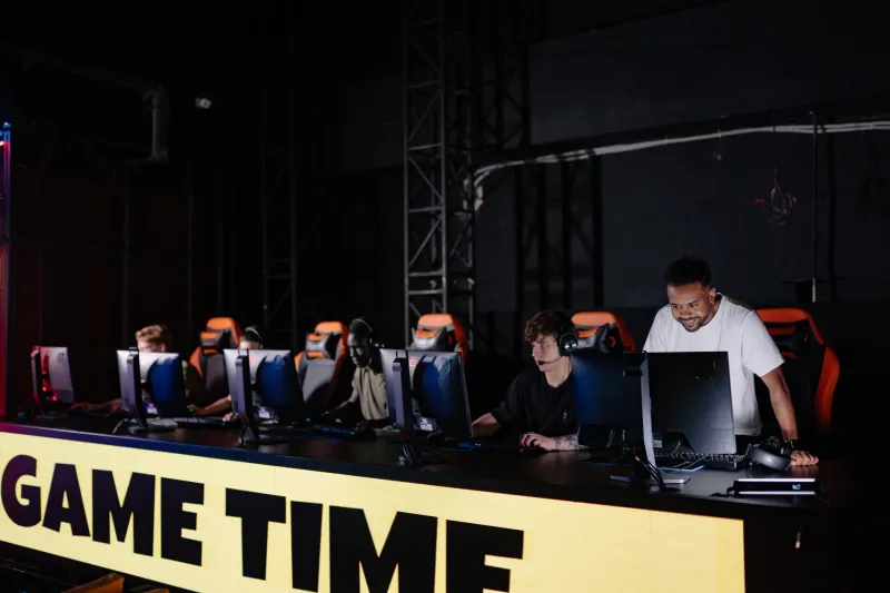 Behind the Jersey: How Esports Orgs Are Hiring Style Consultants to Win Before the Game Starts